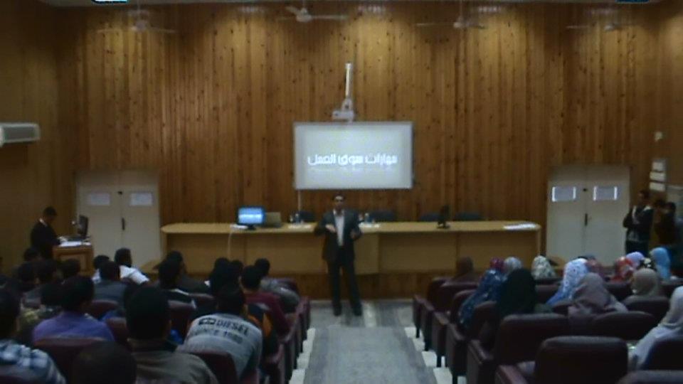 تسليم الشهادات